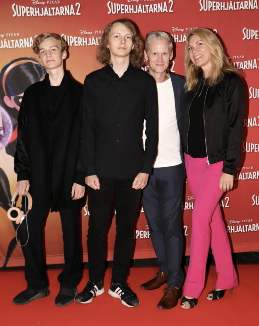 Henrik Fexeus med frun Linda och sönerna Sebastian och Nemo. Henrik Fexeus fru Linda barn Sebastian Nemo