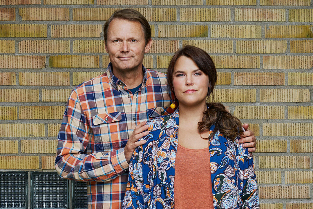 Felix Herngren och Mia Skäringer. Felix Herngren och Mia Skäringer som Alex och Anna Löfström i Solsidan