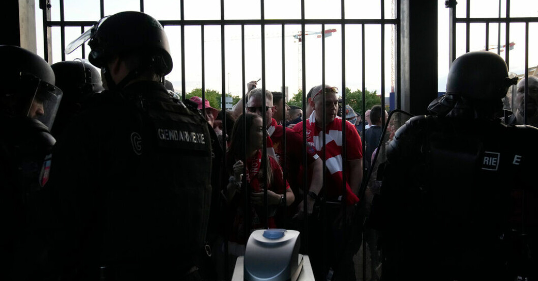 Herrarnas Champions League-final i fotboll mellan Real Madrid och Liverpool den 28 maj förra året sköts upp i nästan 40 minuter efter oroligheter utanför arenan Stade de France utanför Paris. Arkivbild. Närmare 900 Liverpoolfans stämmer Uefa