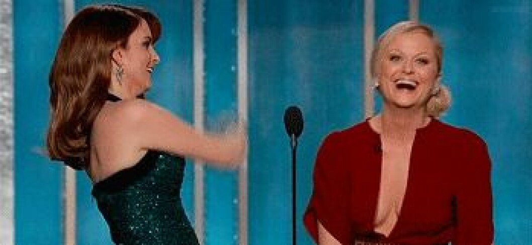 Via: <a href="http://giphy.com/gifs/amy-poehler-high-five-tina-fey-VAE3mPWBlULGE" target="_blank" rel="noopener">Giphy</a> highfive3
