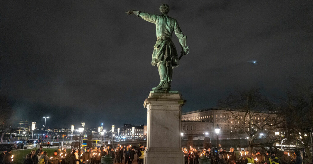 Högerextrema grupper samlade vid statyn av Karl XII i Kungsträdgården i Stockholm den 30 november förra året, för att uppmärksamma hans dödsdag. Högerextrema växlade upp – men ratades av unga