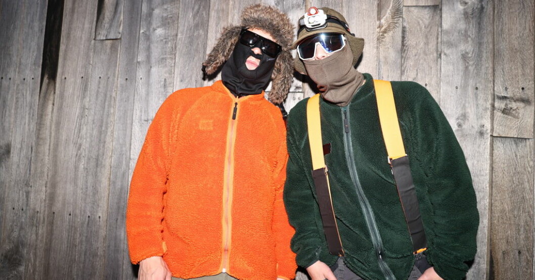 Hooja och DJ Mårdhund har blivit uppmärksammade för sina självironiska texter om livet i Norrbotten. Efter att Aftonbladet visat deras ansikten har många fans blivit upprörda. Nu backar gruppen Bolaget upp dem genom att bojkotta Aftonbladets musikpris. Arkivbild. Bojkott av Rockbjörnen: "Respektlöst mot Hooja"