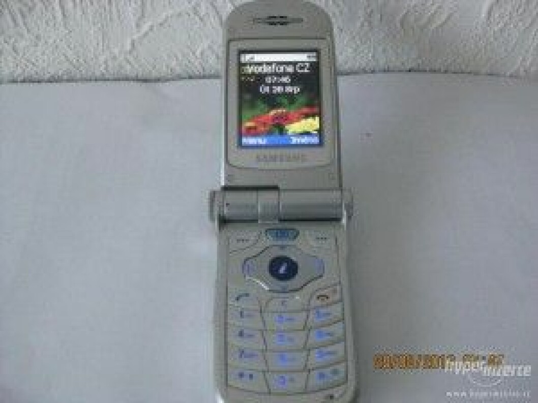 http-::www.cmsit.com.au:2015:05:15:the-history-of-camera-phones: