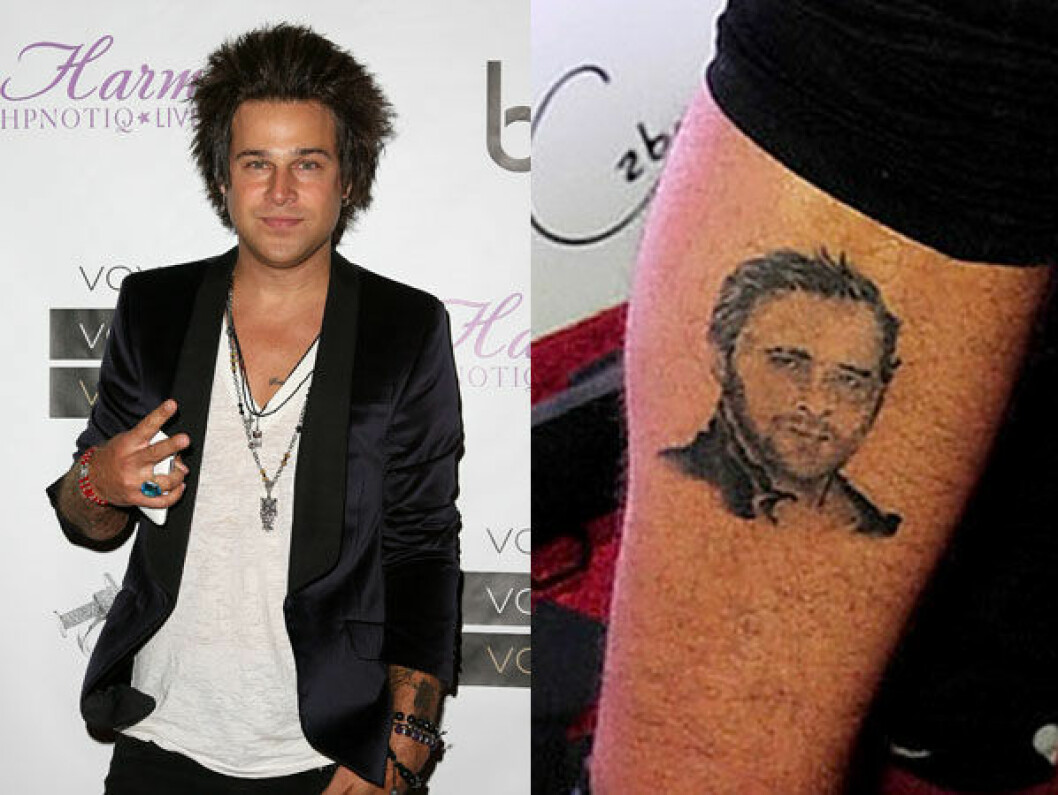 Foto: <a href="http://http-::www.nsmbl.com:wp-content:uploads:2013:06:Ryan-Cabrera-Ryan-Gosling-Tattoo-600x450">NSMBL</a> http-::www.nsmbl.com:wp-content:uploads:2013:06:Ryan-Cabrera-Ryan-Gosling-Tattoo-600x450
