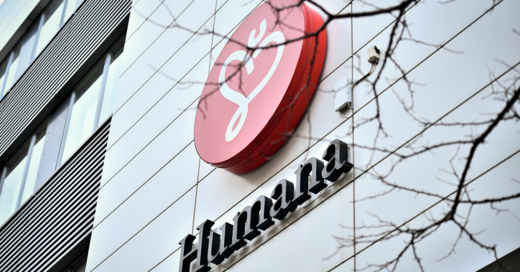 Humanas tillstånd att bedriva assistansverksamhet har återkallats, men bolaget har ett tillfälligt tillstånd i väntan på domstolsbeslut. Dom: Humana ska återbetala assistansersättning