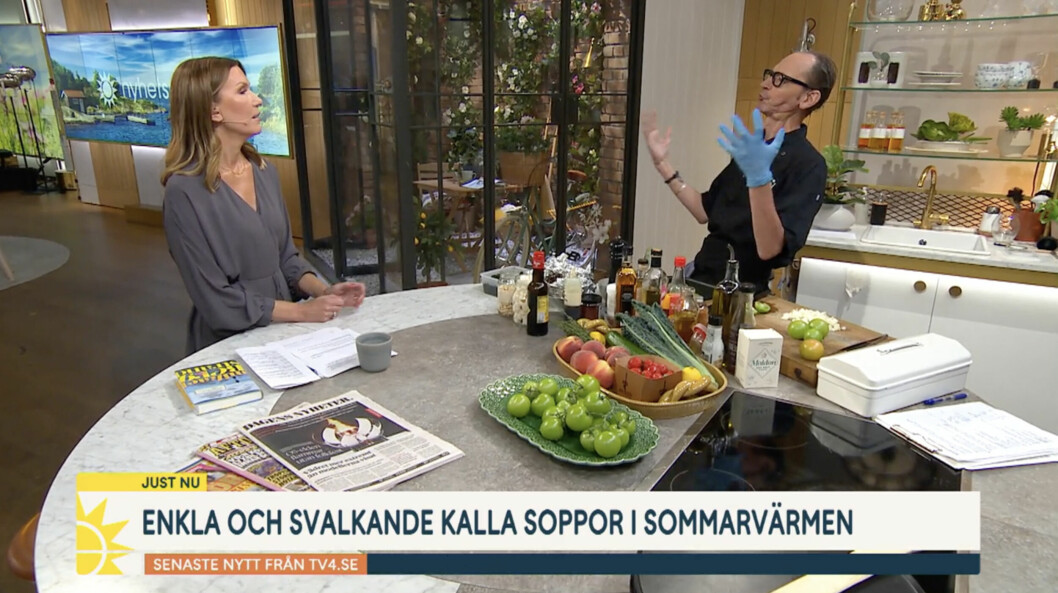 I ett tv-inslag från sommaren 2021 visar Erik Videgård TV4-tittarna hur de lagar svalkande kalla soppor. Programledare är podd-kollegan Jenny Alversjö. I ett tv-inslag från sommaren 2021 visar Erik Videgård TV4-tittarna hur de lagar svalkande kalla soppor. Programledare är podd-kollegan Jenny Alversjö.
