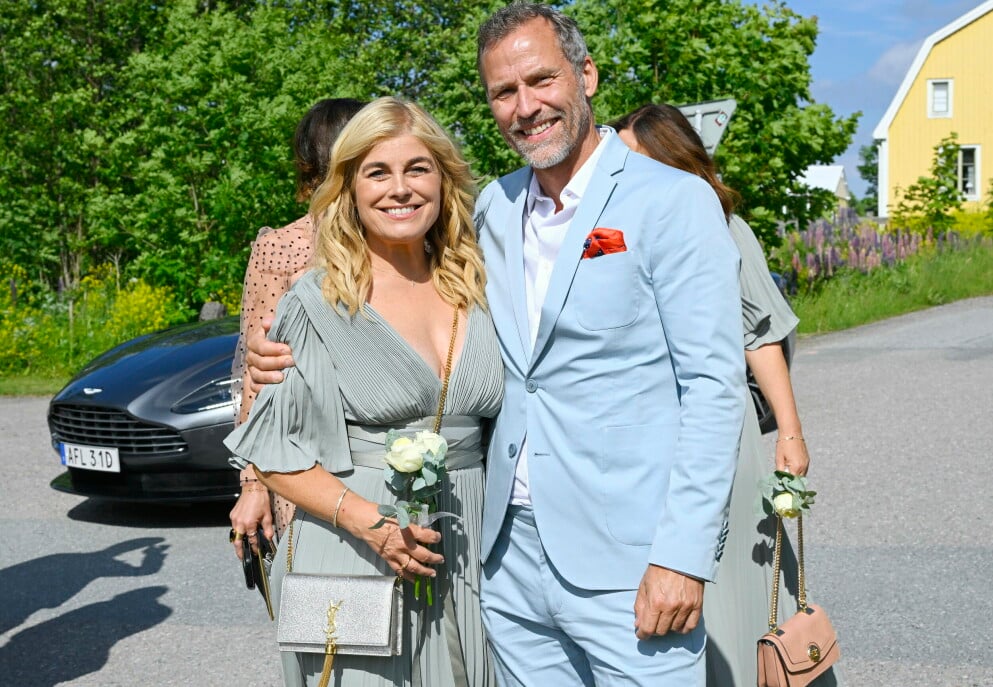 I juni gifte sig Pernillas bästa vän och före detta svägerska Jessica Wahlgren med Magnus Norman. Pernilla och Christian var så vackra tillsammans på bröllopet! I juni gifte sig Pernillas bästa vän och före detta svägerska Jessica Wahlgren med Magnus Norman. Pernilla och Christian var så vackra tillsammans på bröllopet!