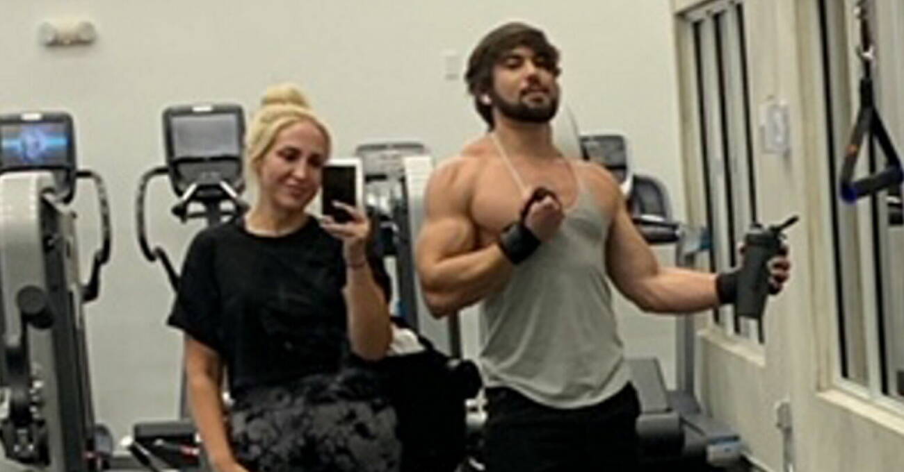 Stephanie med sin pojkvän Daniel på gymmet.