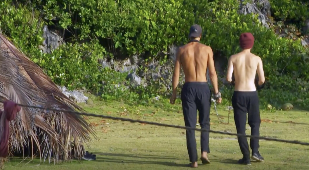 I torsdagens avsnitt var Peter och Joel fastkedjade till varandra, efter utfallet i lyckohjulet. I torsdagens avsnitt var Peter och Joel fastkedjade till varandra, efter utfallet i lyckohjulet.