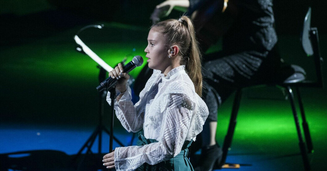 Ida-Lova 13 år uppträdde med låten Utan dina andetag år 2017.
