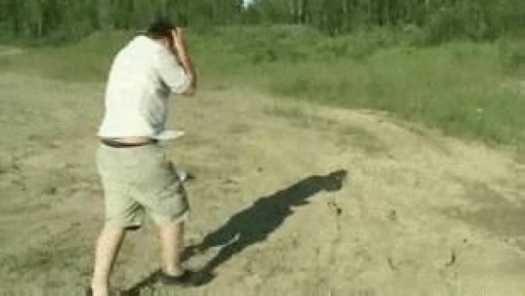 Via: <a href="http://giphy.com/gifs/cheezburger-fail-ouch-x7vHo49f9vuPS" target="_blank" rel="noopener">Giphy</a> idiot4