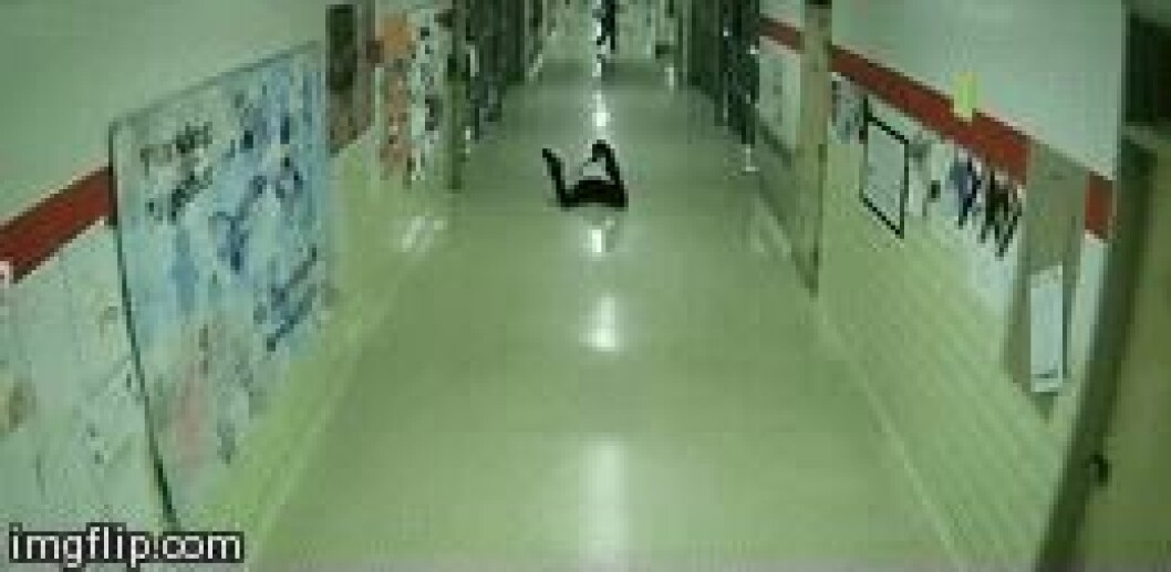 Via: <a href="http://giphy.com/gifs/idiot-iXBkihAsum9YA" target="_blank" rel="noopener">Giphy</a> idiot7