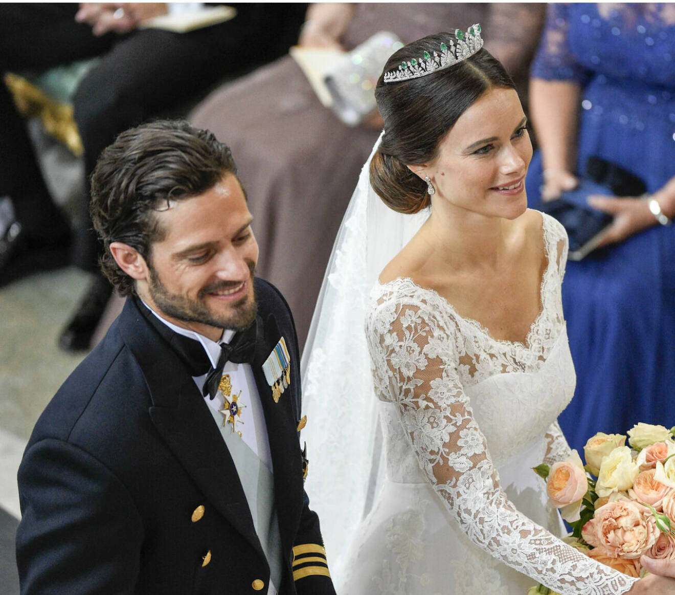 Prinsessan Sofia och Prins Carl Philip under bröllopet.