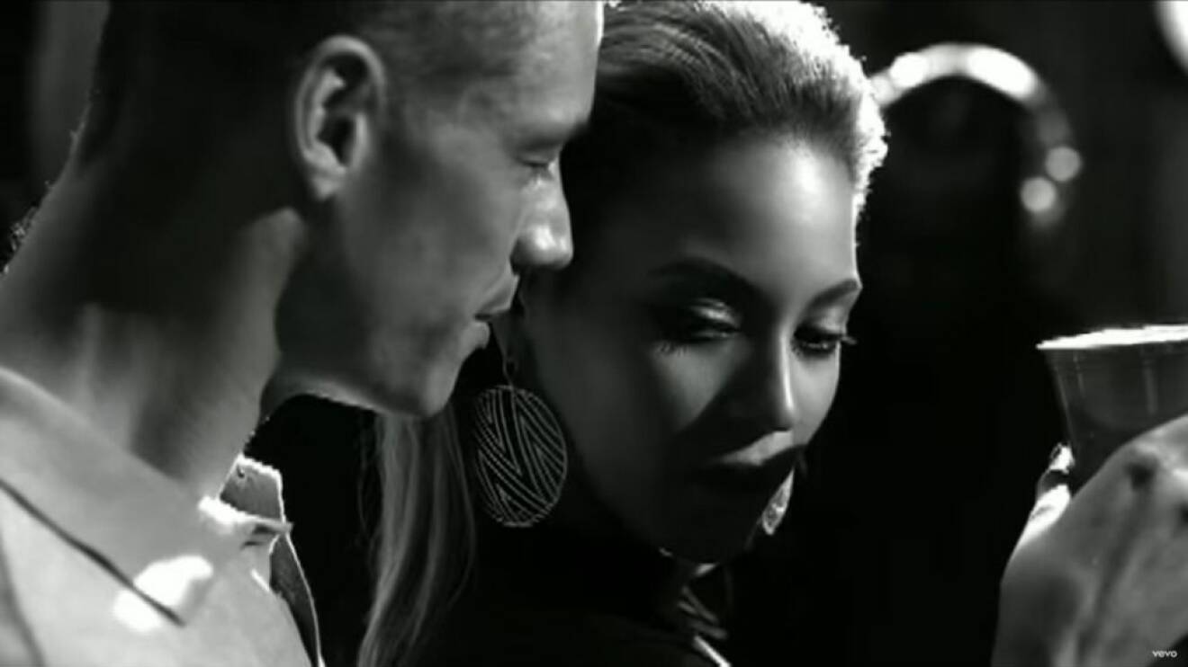 Örhängena spelar en central roll i videon till Beyonces låt "If I were a boy".