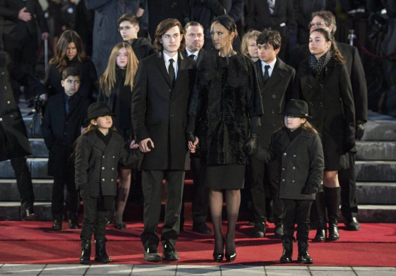 Céline Dion och barnen på René Angelils begravning