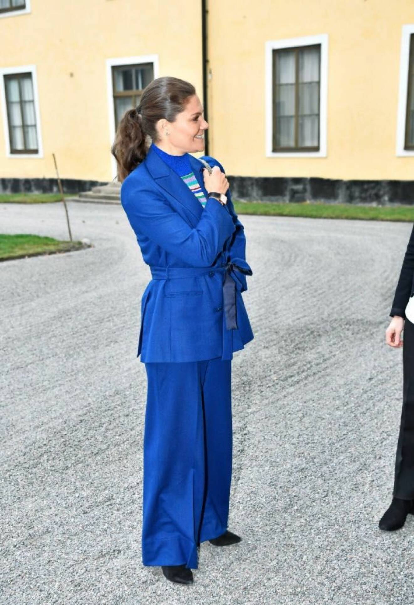 Så mycket lägger kronprinsessan Victoria på kläder