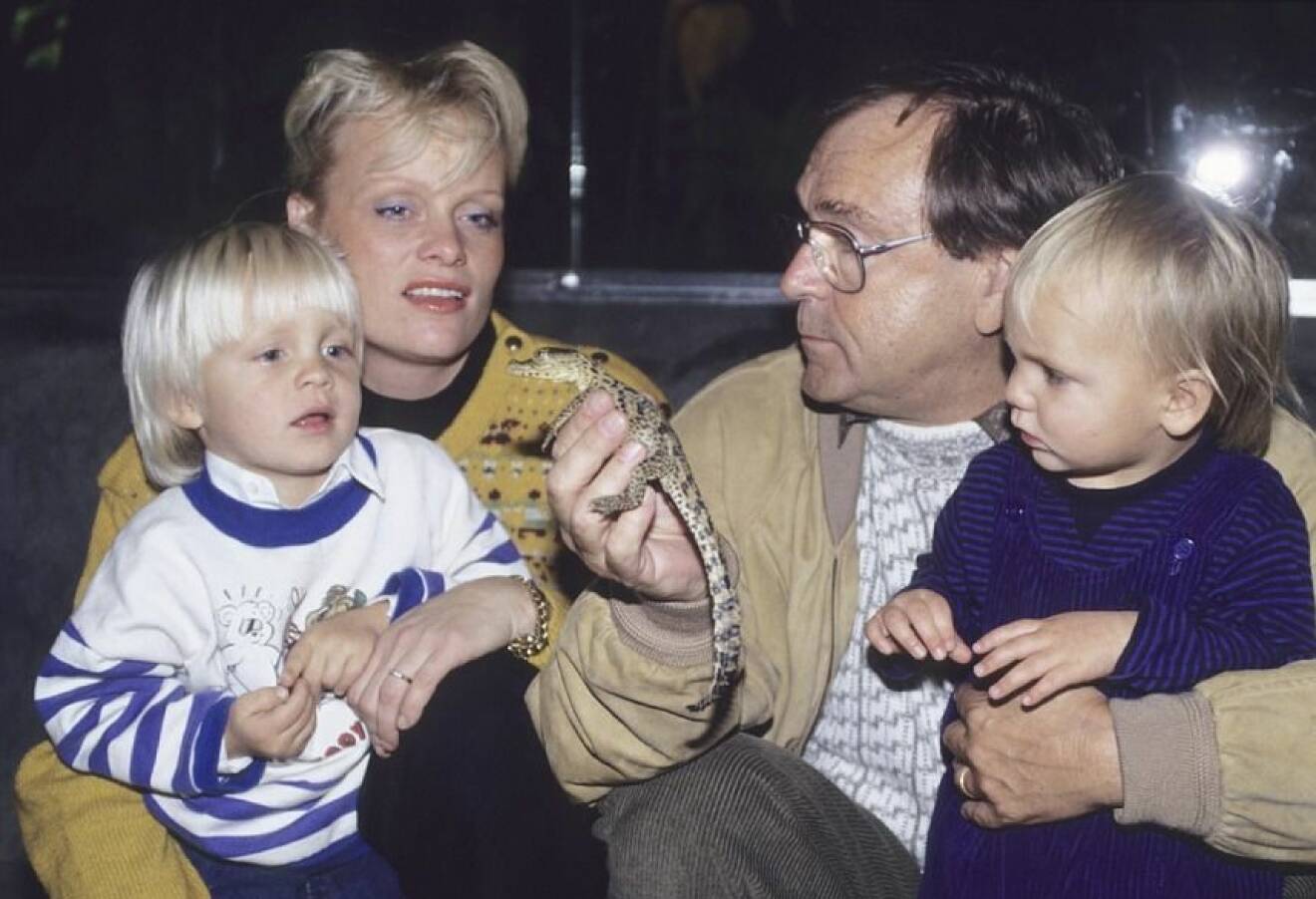 Arne med sin fru Agneta och barnen Andreas och Anna på Skansen 1990. Foto: IBL