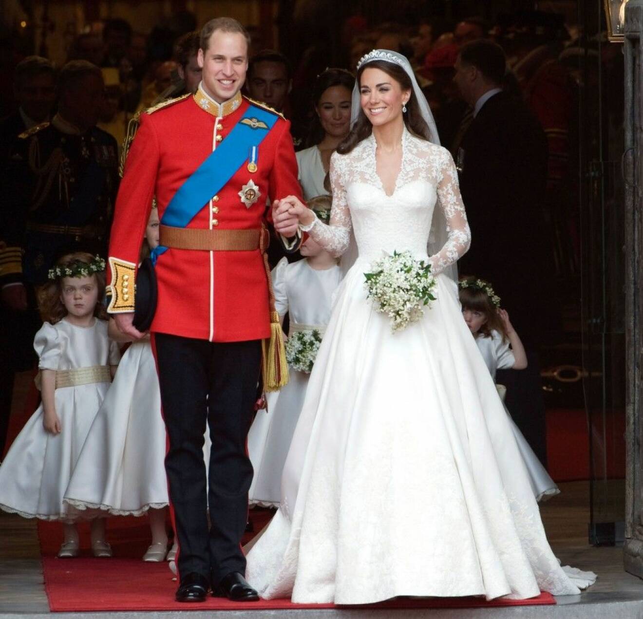Royal Wedding Of Prince William Of Wales To Catherine Middleton (kate Middleton) On 29th April 2011 Evening Standard Npa Pool Picture Of Prince William And His New Wife The Duchess Of Cambridge As They Leave Westminster Following Their Marriage Cerem
