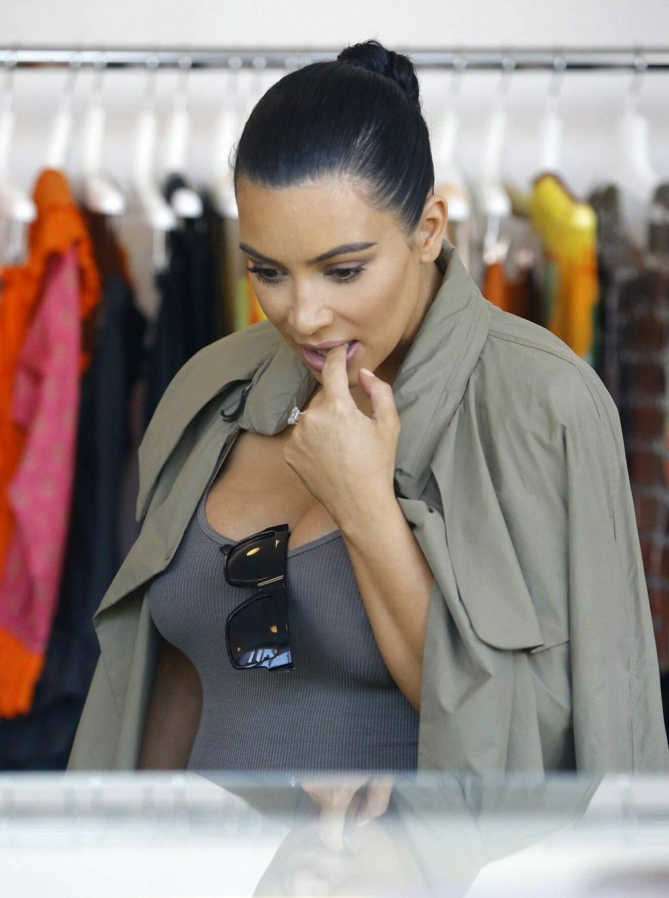 Pregnant Kim Kardashian Goes Shopping In West Hollywood