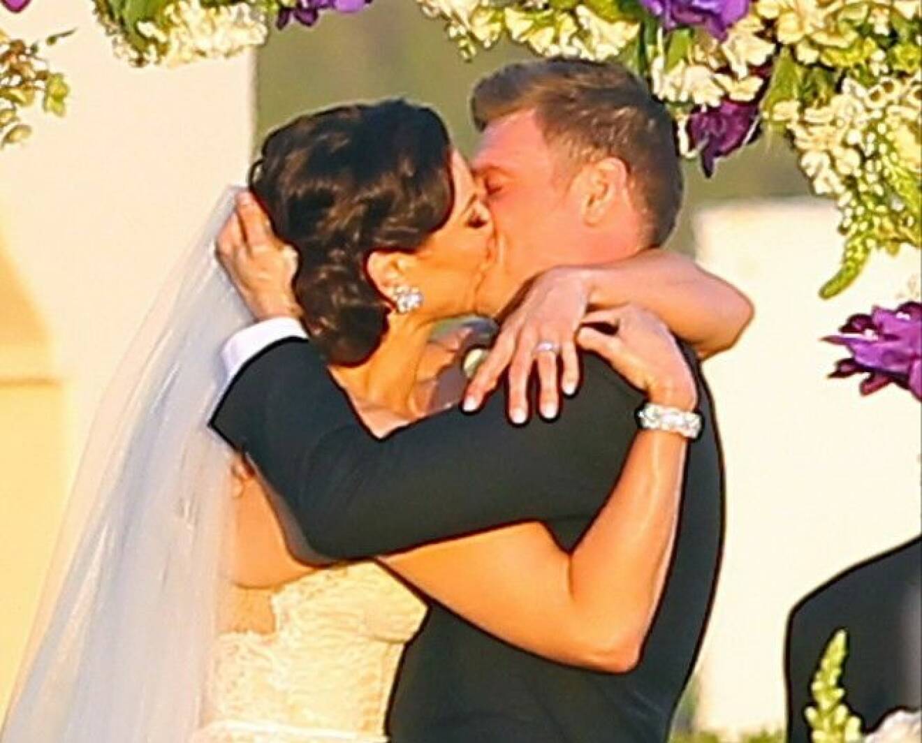 ***INTERNET OUT*** 51381879 The Backstreet Boys member Nick Carter weds Lauren Kitt at an intimate ceremony at the Bacara Resort & Spa in Santa Barbara, California on April 12, 2014. The couple exchanged their own written vows. Nicks bandmate Howie Dorough was also in attendance. COPYRIGHT STELLA PICTURES