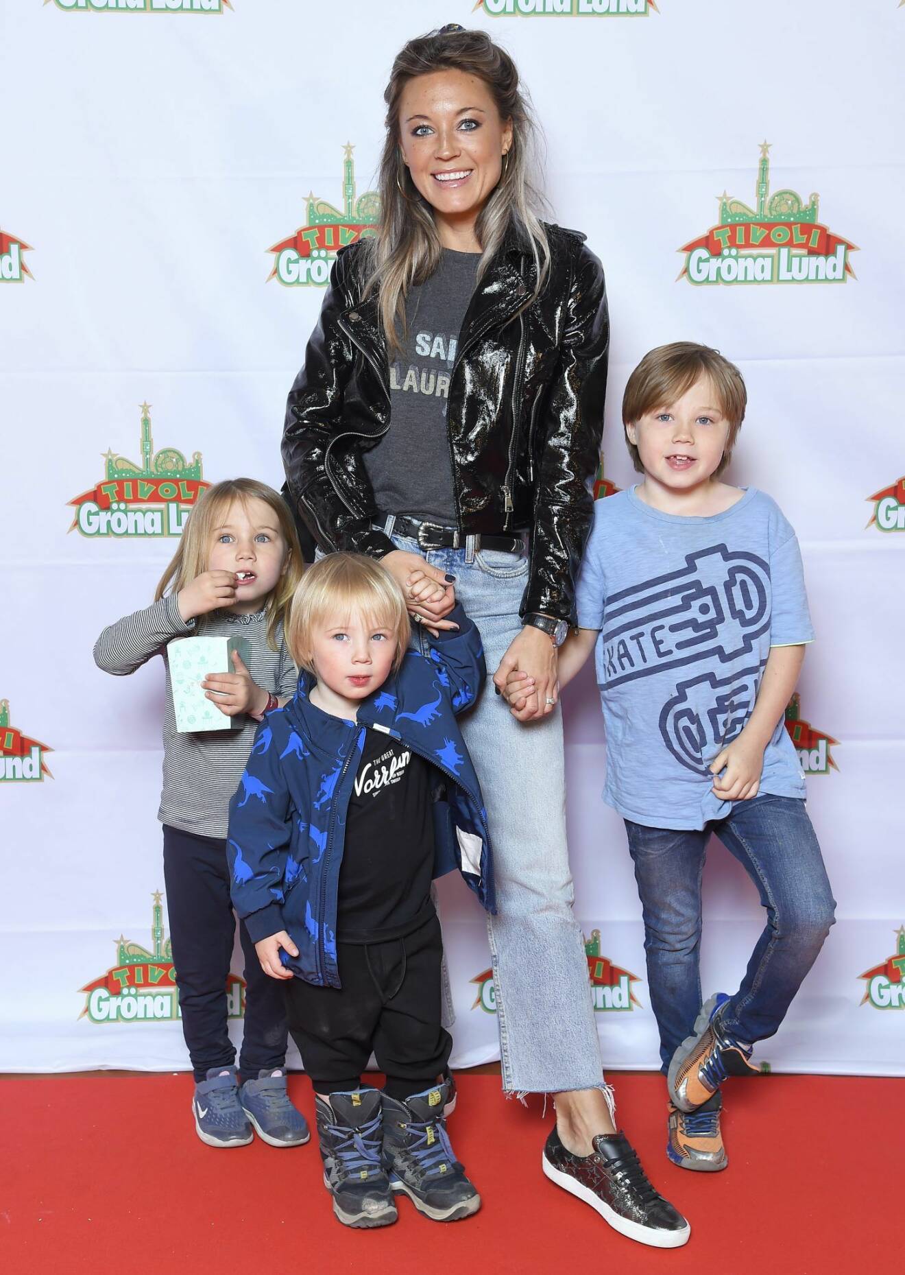 Nicole Nordin med de tre barnen Lennox, Lily och Diego.