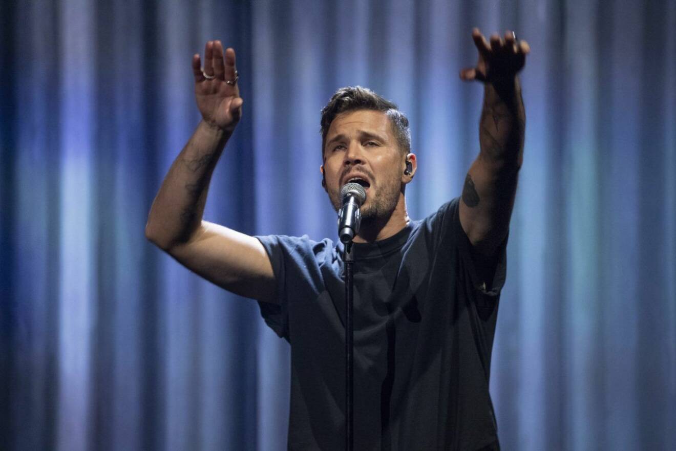 Robin Bengtsson sjunger låten Take a chance i Melodifestivalen i år.