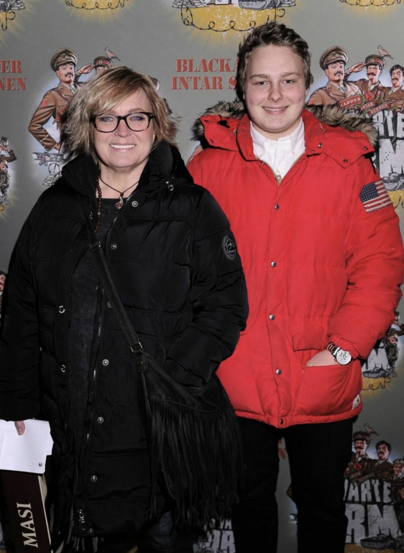 Sussie Eriksson med sonen Oskar på röda mattan