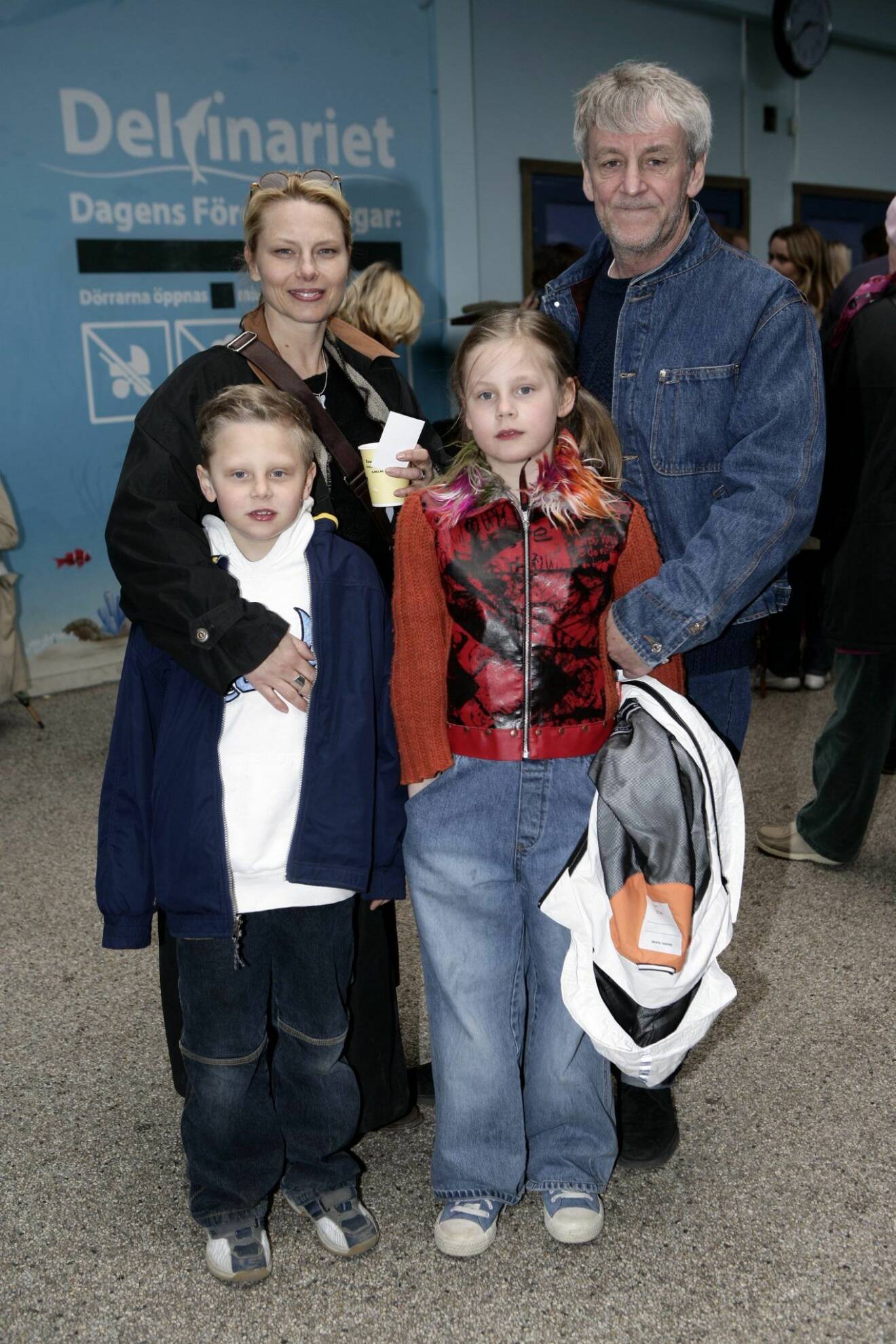 Helena Bergström och Colin Nutley med barnen Tim och Molly.