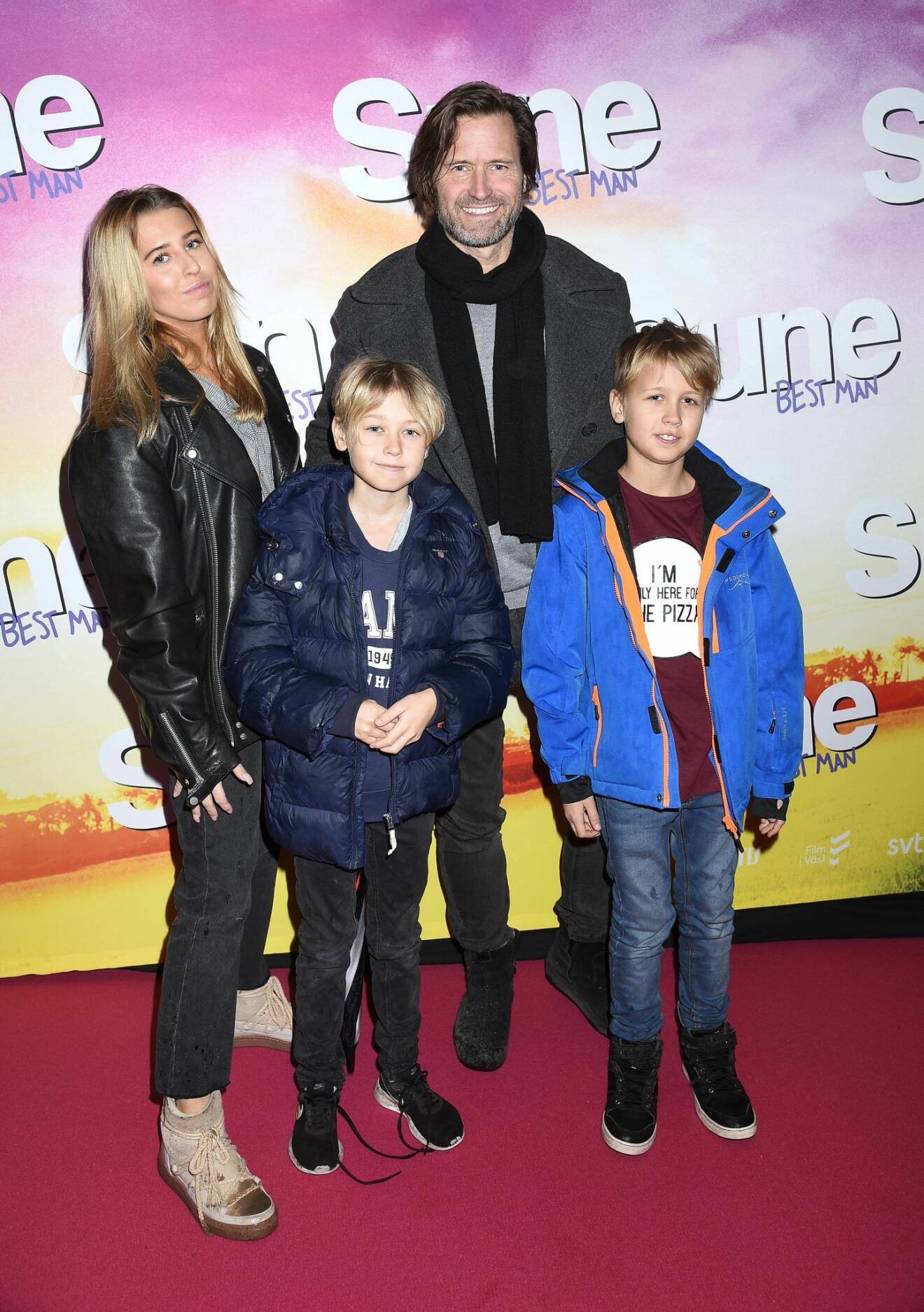 Martin Melin med barnen Charlie, Felix och Fanny.