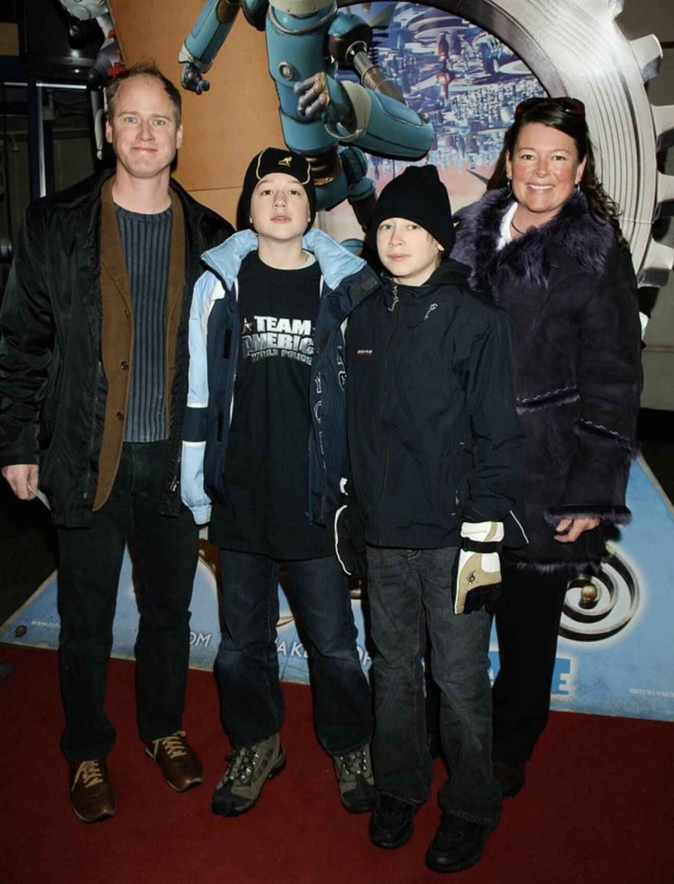 Robert Gustafsson med frun Lotta och barnen Valentin och John