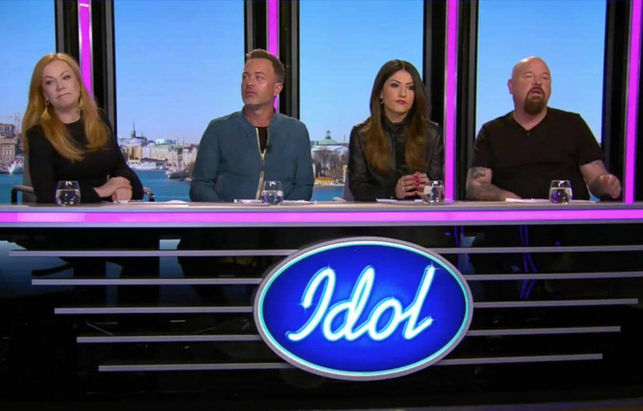 Nikki Amini tillsammans med kollegorna Kishti Tomita, Alexander Kronlund och Anders Bagge från 2018-års upplaga av Idol.