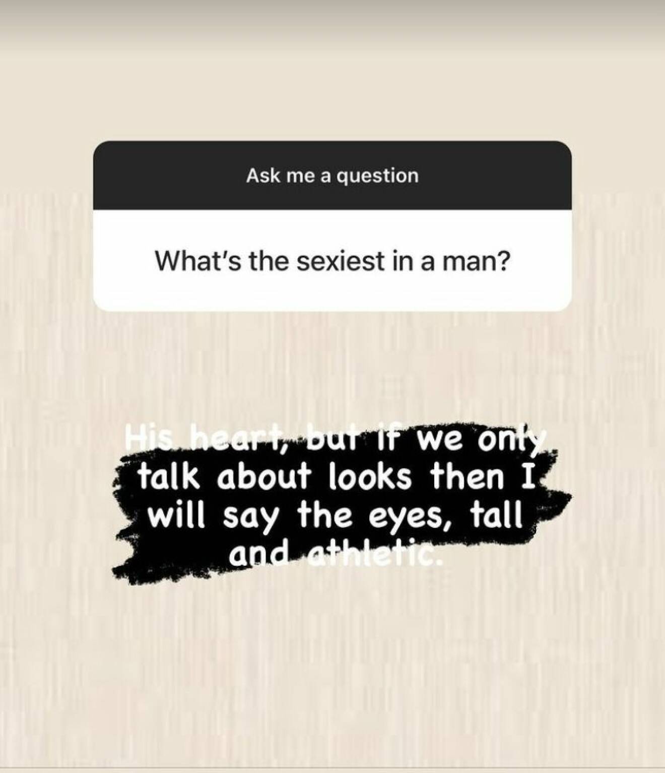 Elene Belle svarar på vad det sexigaste med en man är i en frågestund på Instagram.