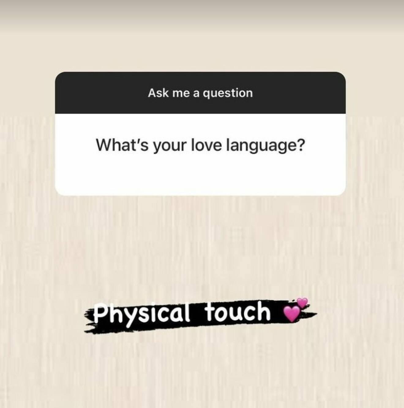 Elena Belle svarar på vilket hennes kärleksspråk är i en frågestund på Instagram.