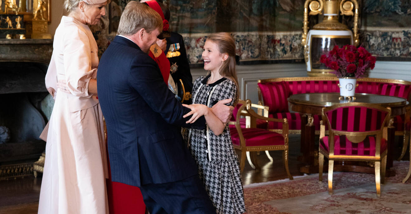 Prinsessan Estelle när hon hälsade på sin gudfar kung Willem-Alexander av Nederländerna under statsbesöket.