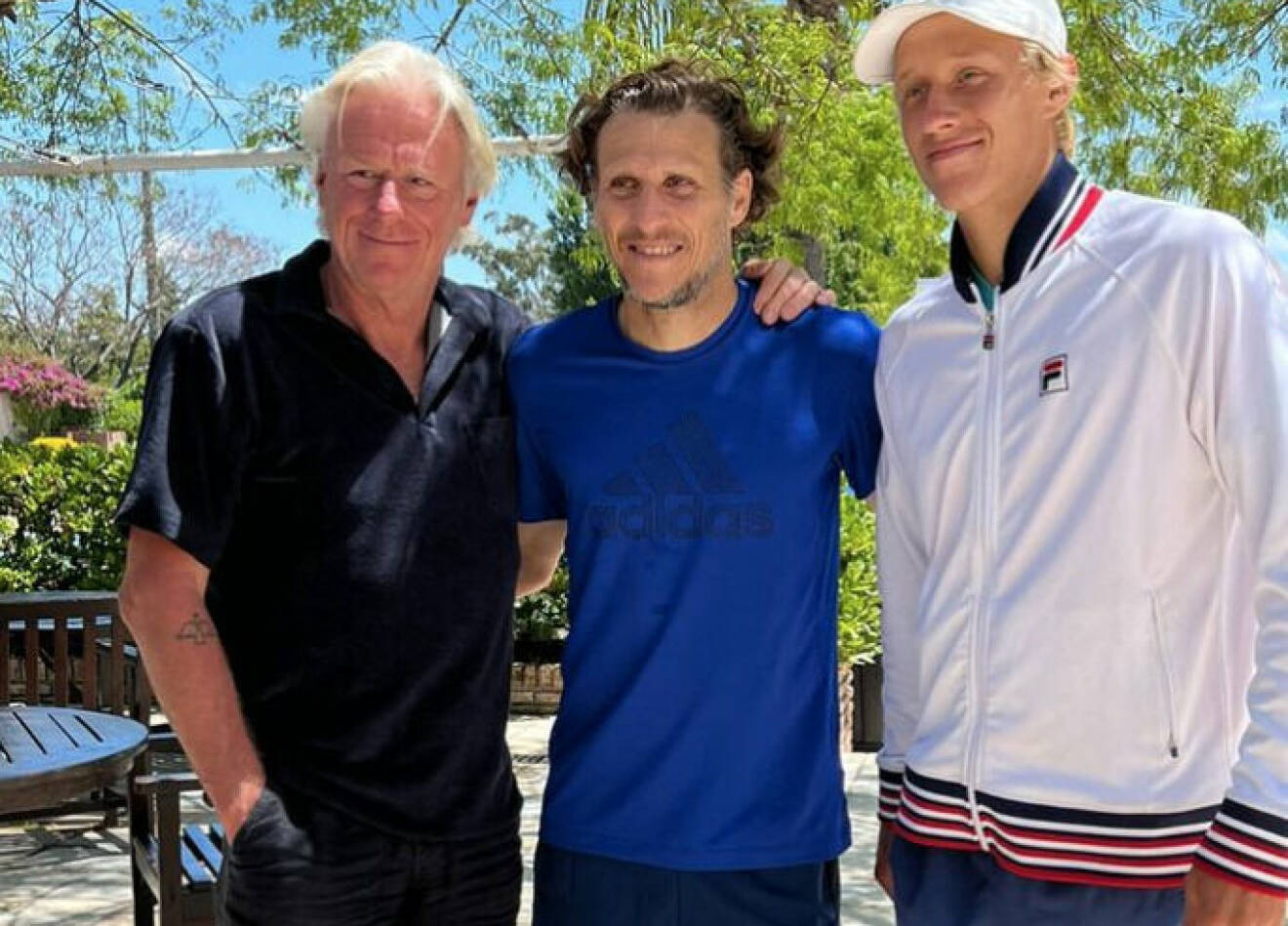 Stjärnmötet på golfklubben! Björn Borg, Diego Forlán och Leo Borg passade på att snacka och fotografera lite.