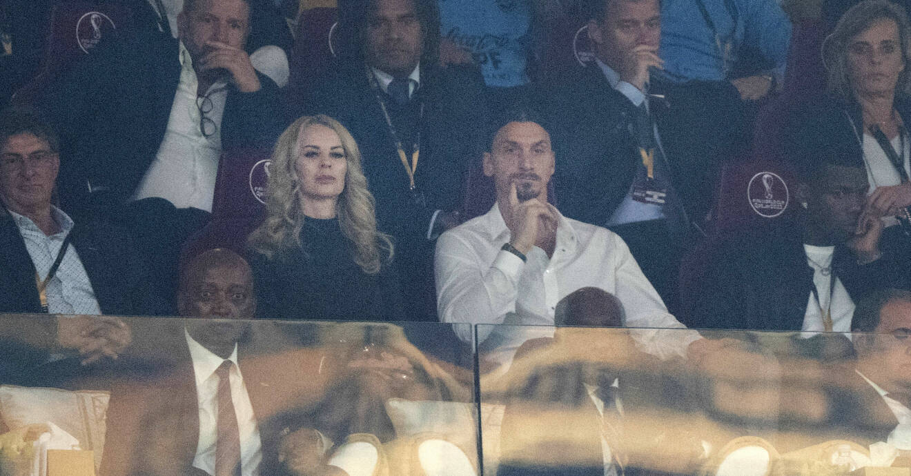 Zlatan Ibrahimovic och Helena Seger under VM-finalen mellan Frankrike och Argentina i Qatar den 18 december.