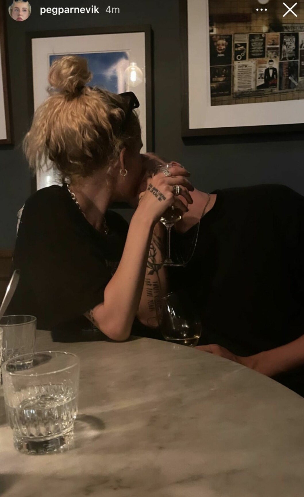 Peg Parnevik och en mystiskt kille.