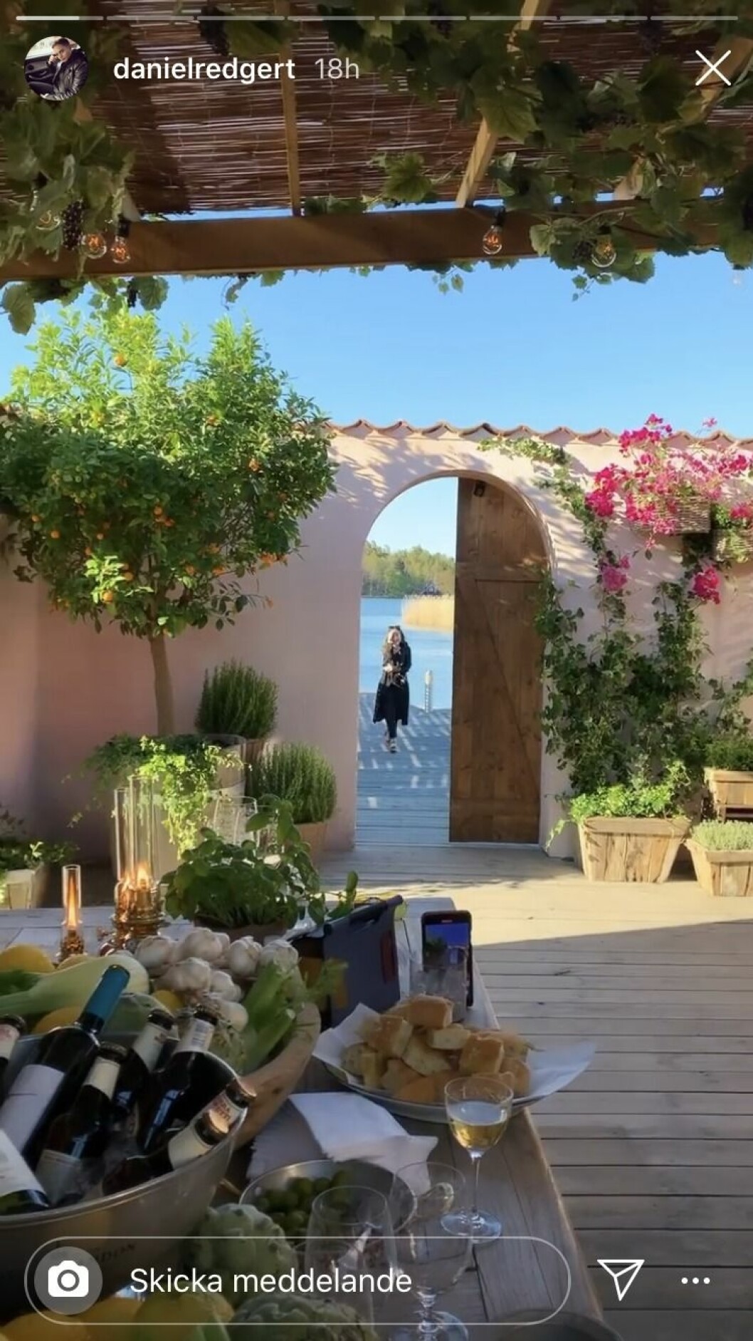 Foto: Instagram Félice anländer till platsen