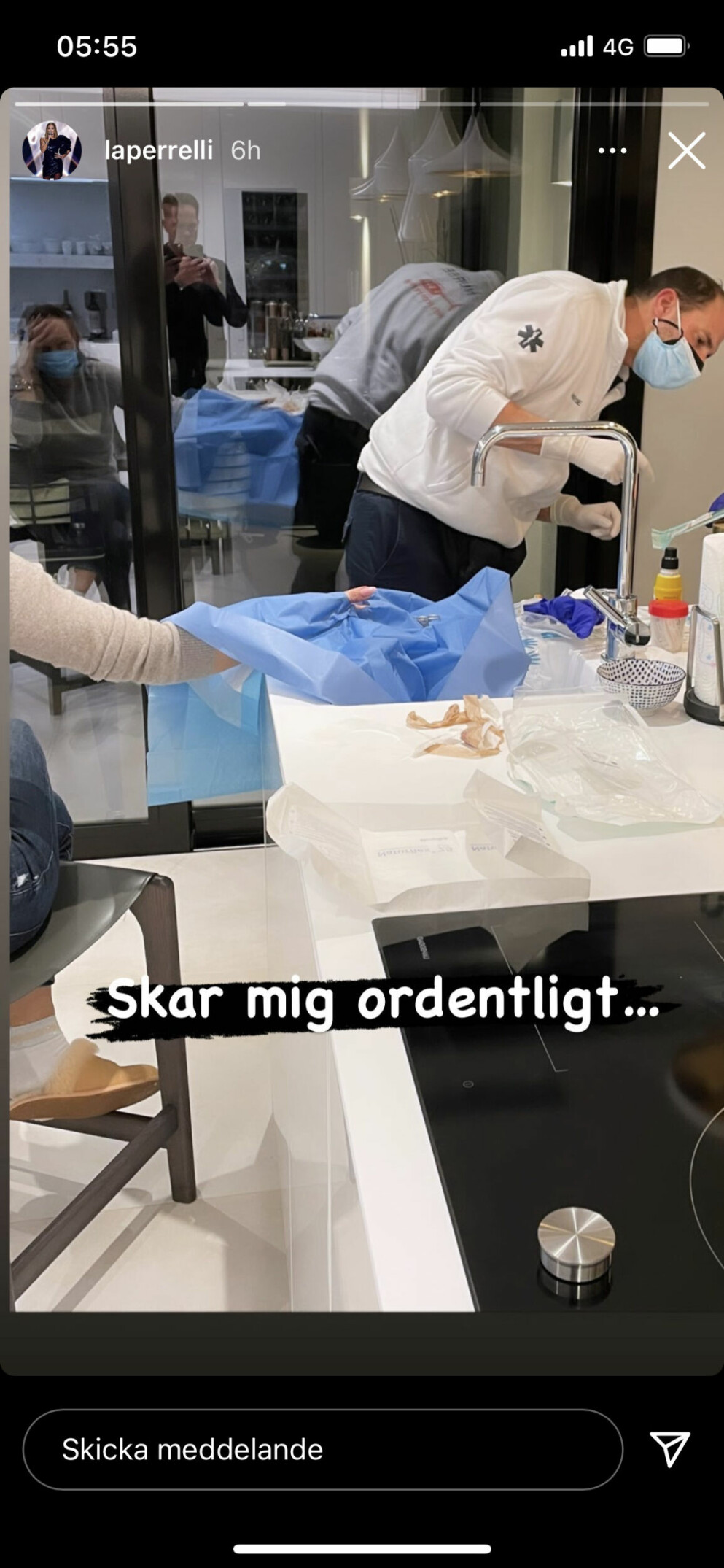 Charlotte Perrelli skar sig i tummen ordentligt. Charlotte Perrelli skar sig i tummen