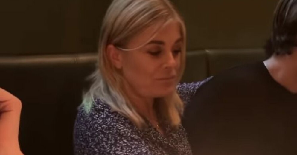 Bianca med syskon var på restaurang med Pernillas nya kärlek Pernilla Wahlgren
