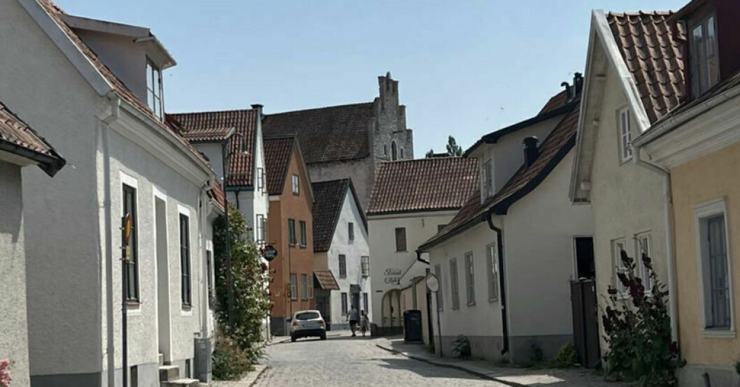 En bild på en gata på Gotland från Biancas Instagram. En bild från Biancas Instagram på Gotland.