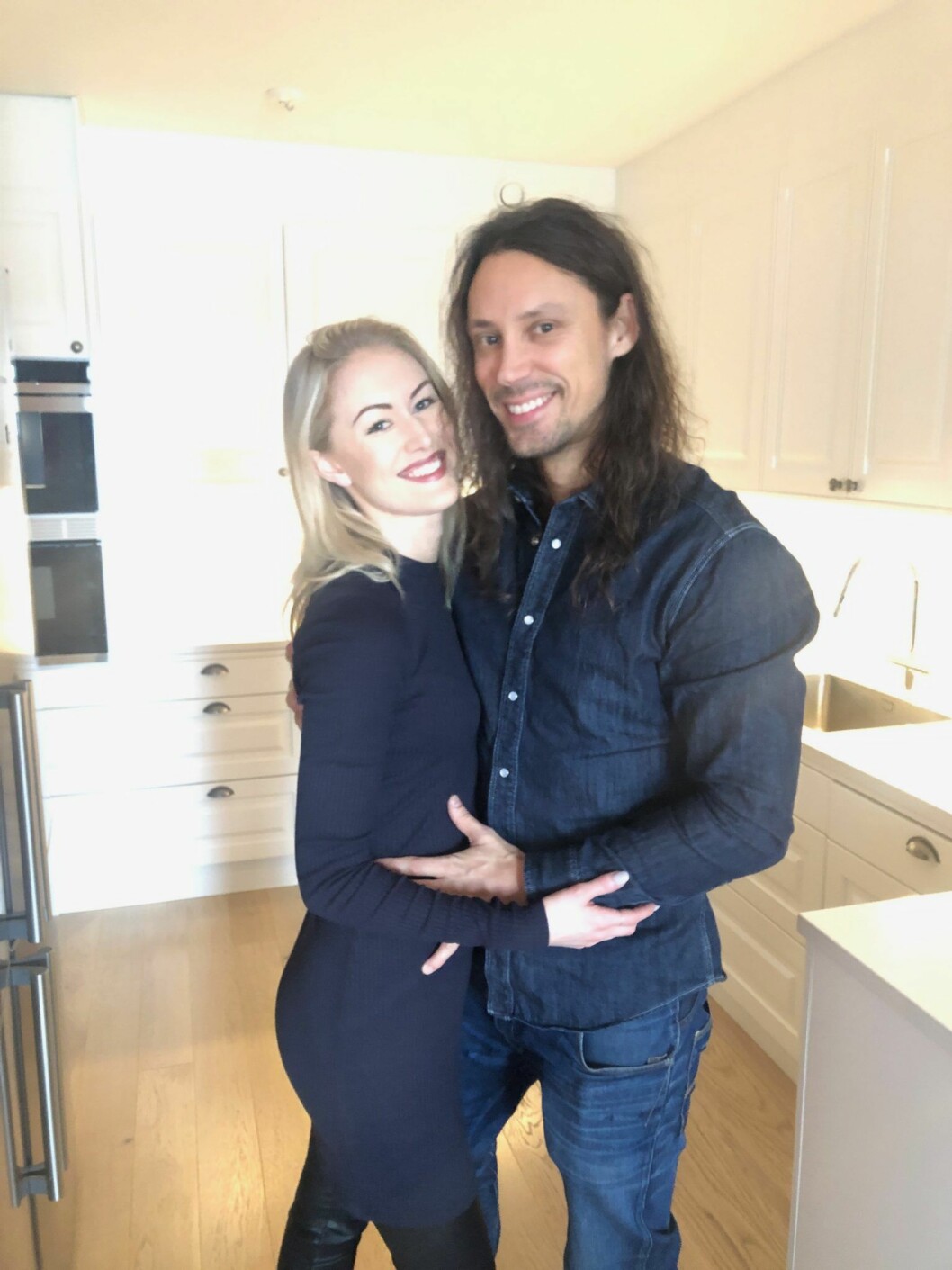 Simone träffade Robban så sent som i augusti 2018. Robinson-Robban med nya flickvännen Simone.