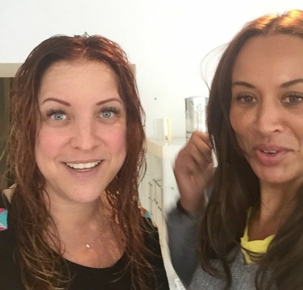 Shirley Clamp fastande på en selfie med Hänts Lotta Gray. Shirley Clamp fastande på en selfie med Hänts Lotta Gray.