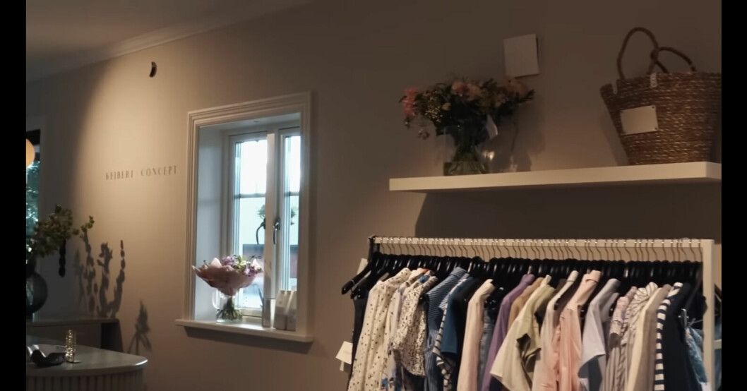 Carolines klädbutik på Tuna gård. Carolines butik på gården