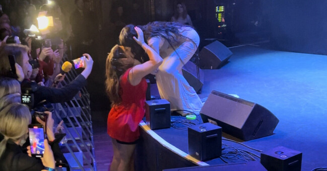 Farah och Loreen.