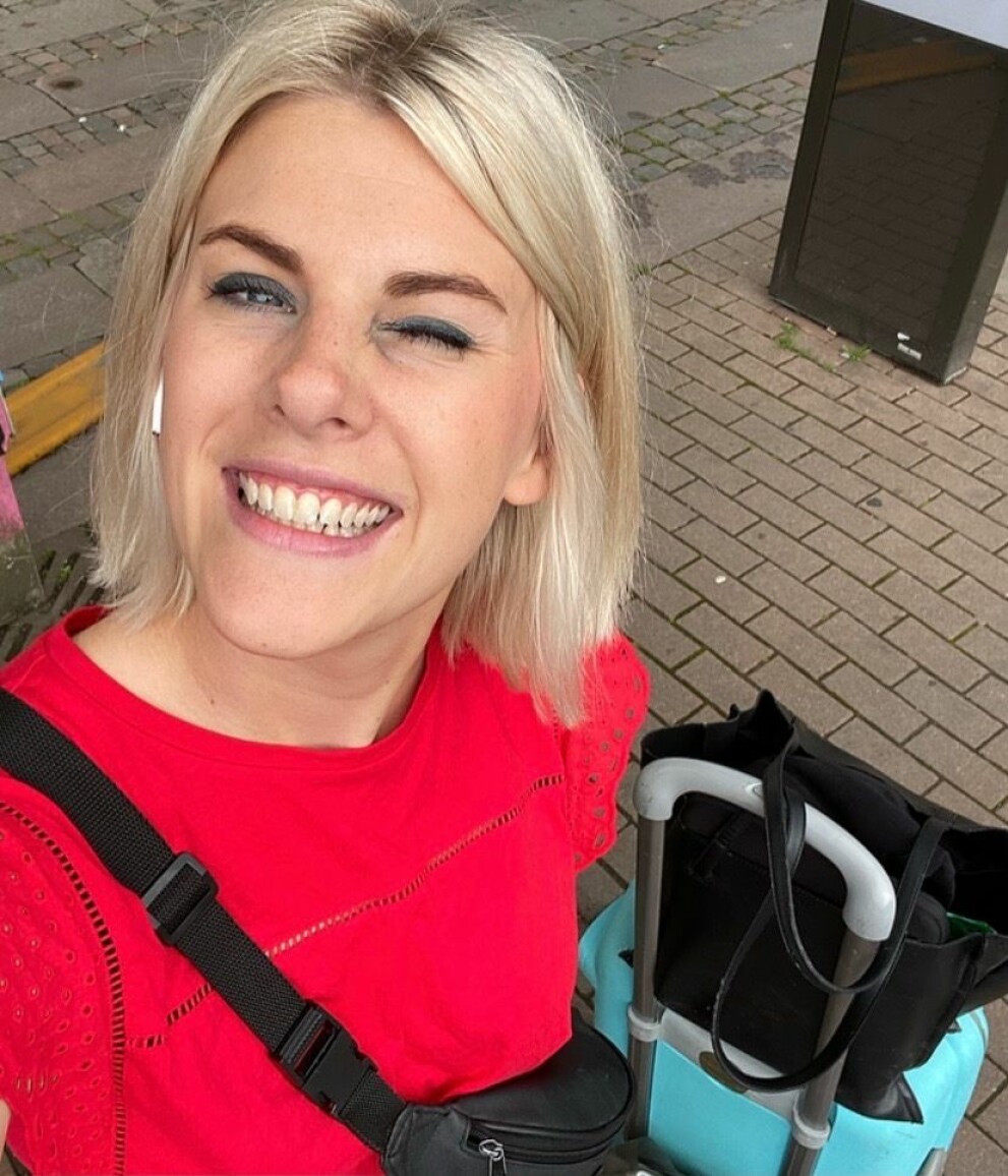 Så småningom var hon på benen igen och kunde glatt ta en ny selfie. Lovisa Almén