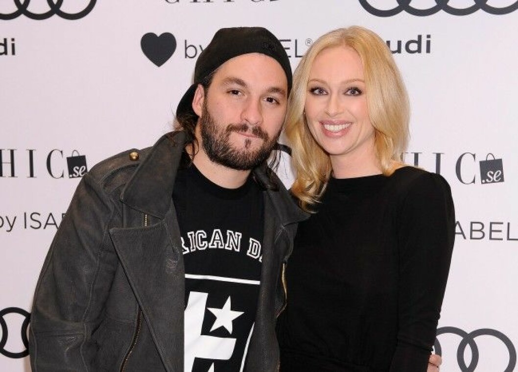 Bara för att man har pengar har man inte koll på renoveringarna, menar Anders Öfvergård, och syftar på Steve Angello och Isabel Adrian. Foto: IBL Bara för att man har pengar har man inte koll på renoveringarna, menar Anders Öfvergård. Foto: IBL