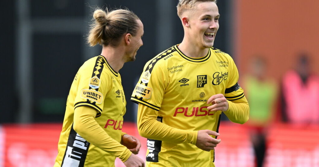 Jacob Ondrejka, till höger, flyttar till belgiska Royal Antwerp FC i sommar. Arkivbild. Elfsborgs talang flyttar till Belgien i sommar