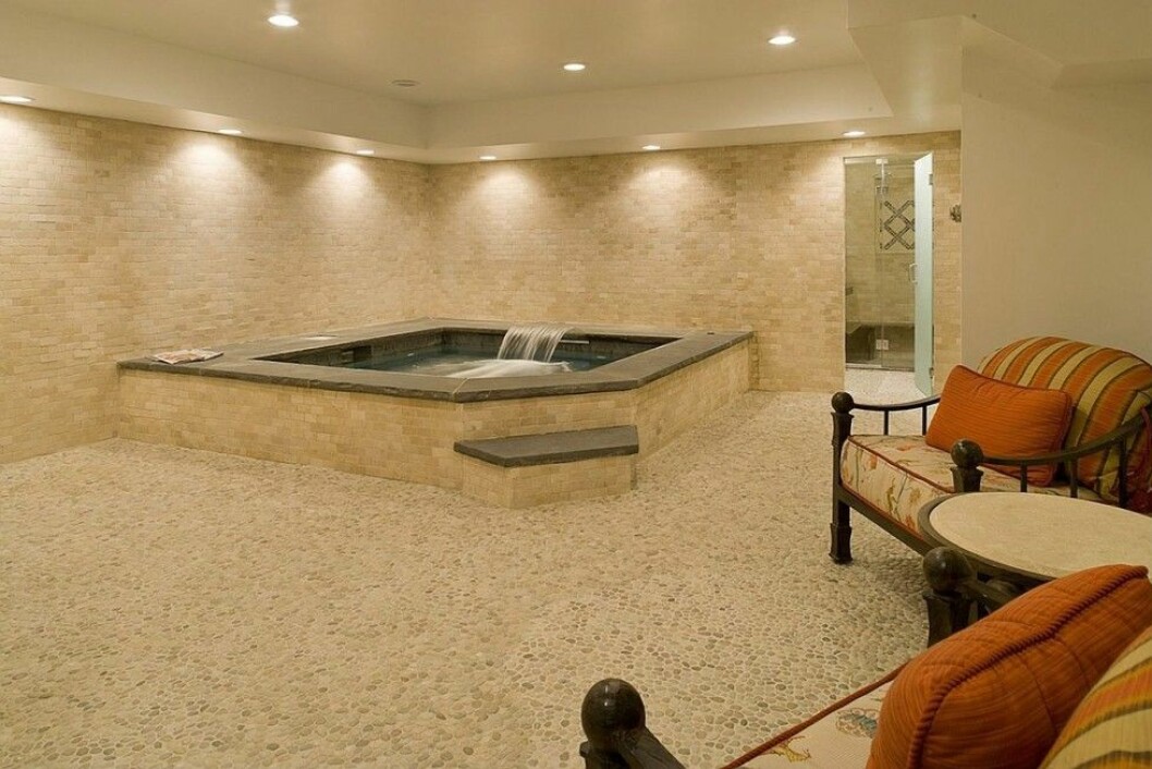 Bubbla i jacuzzin! Mys. Foto: All Over Press Bubbla i jacuzzin! Mys. Foto: All Over