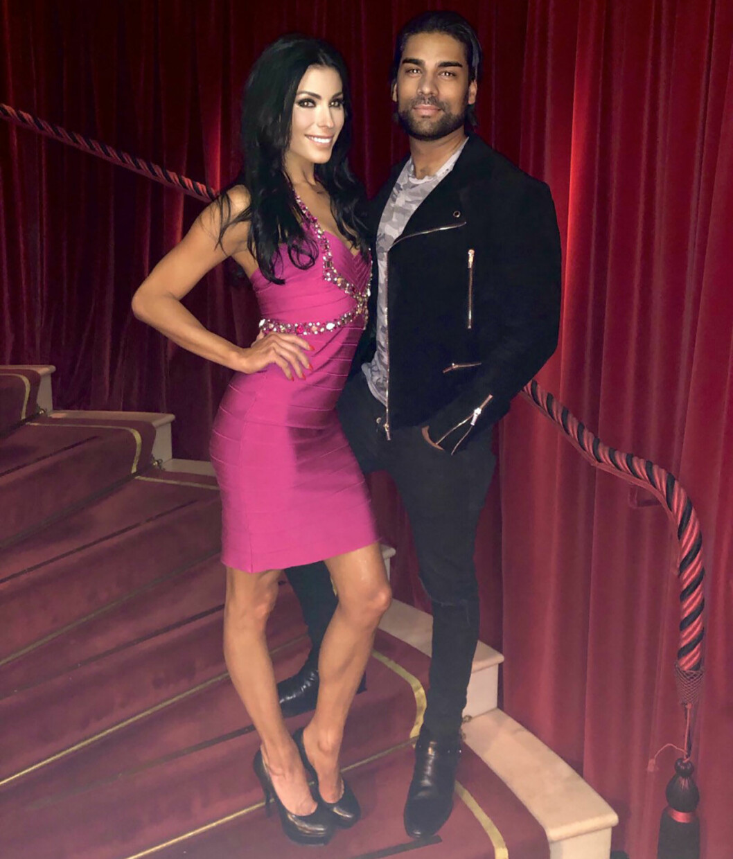Jasmine med pojkvännen Sourav. Jasmine Takács med pojkvännen Sourav.